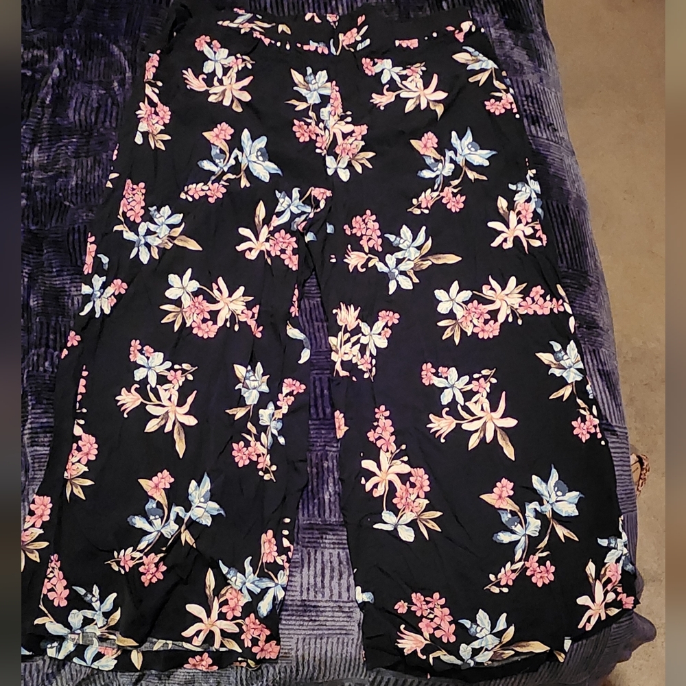 Torrid Black Floral Wide Leg Pants